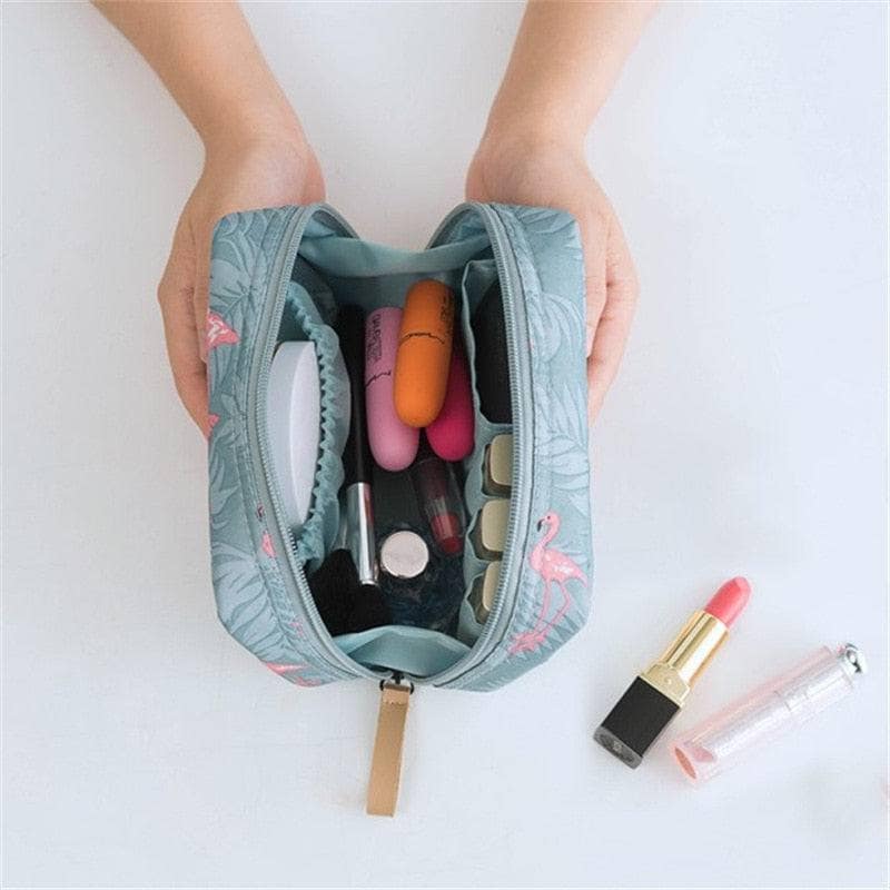 Mini trousse per cosmetici e piccoli gadget.