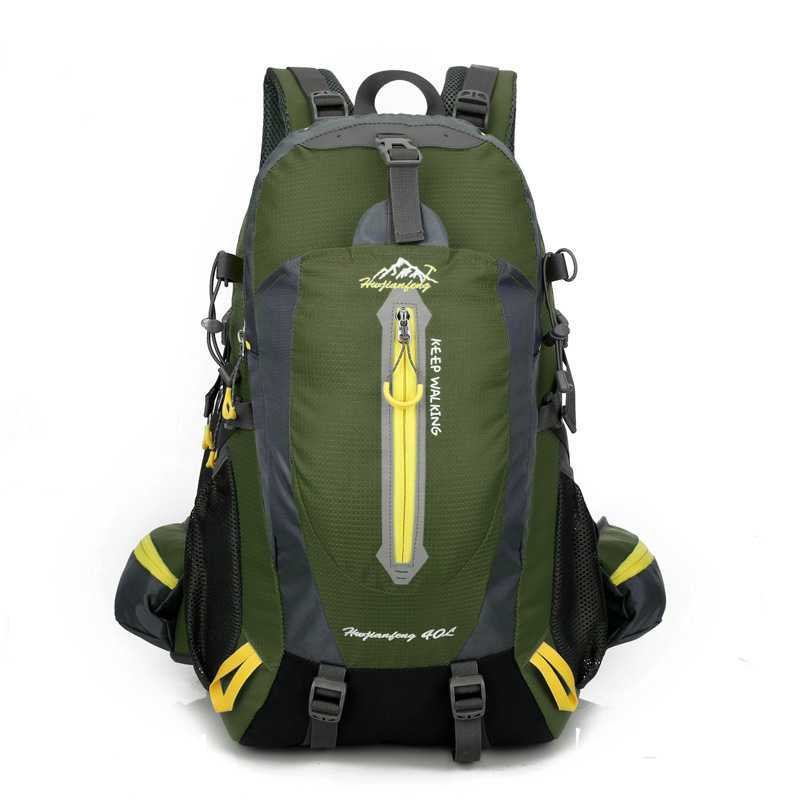 Olive / 30 - 40L Zaino da viaggio adatto per escursioni e campeggio. Capacità 40 L. Adatto per uomo e donna.